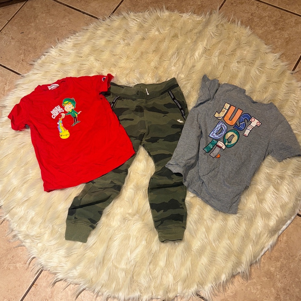 Boys small Abercrombie Jogger Pants and Nike t-shirts  champion t-shirt